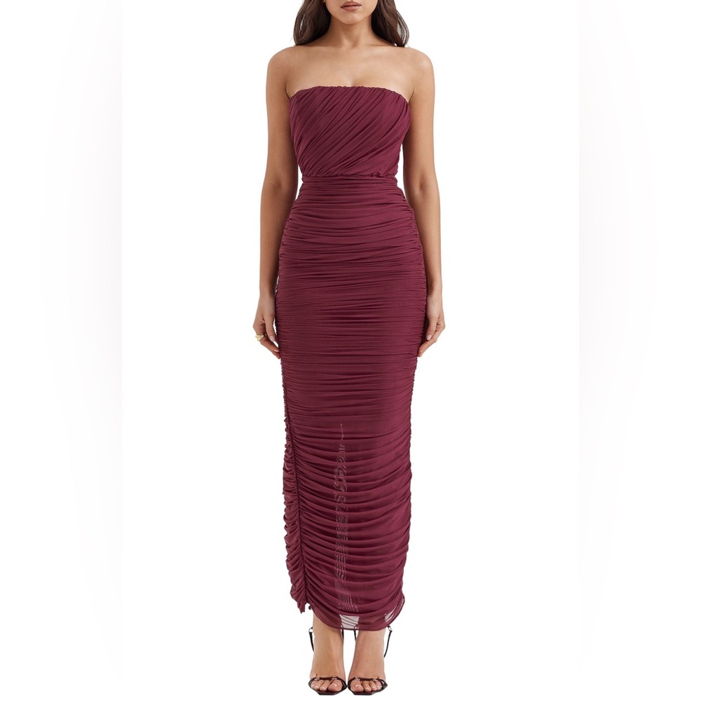 House of CB Gradient Color Strapless Ruched Dress in Windsor Wine